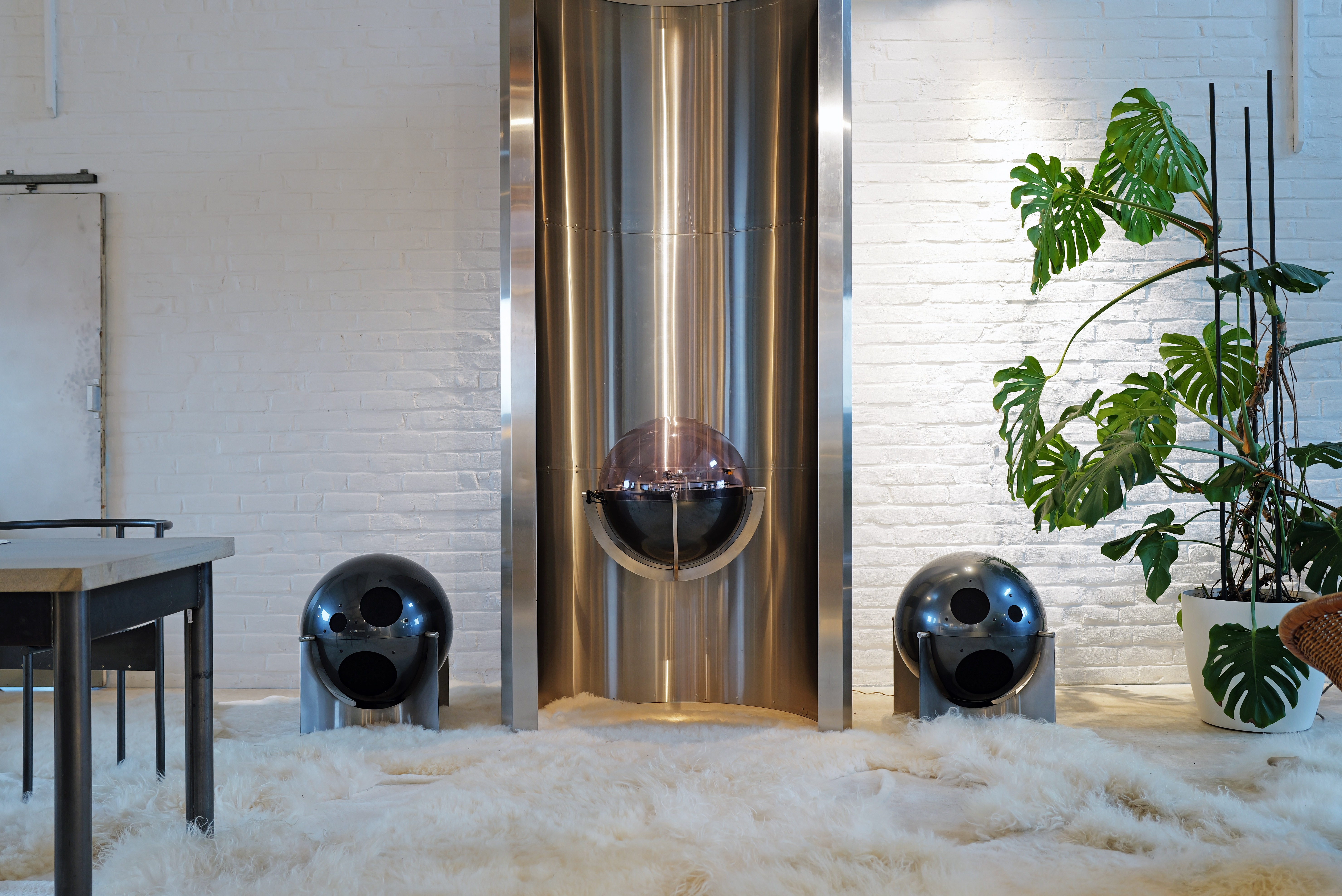 Helium Space Age globe stereo designed by Alain Carré, 1968