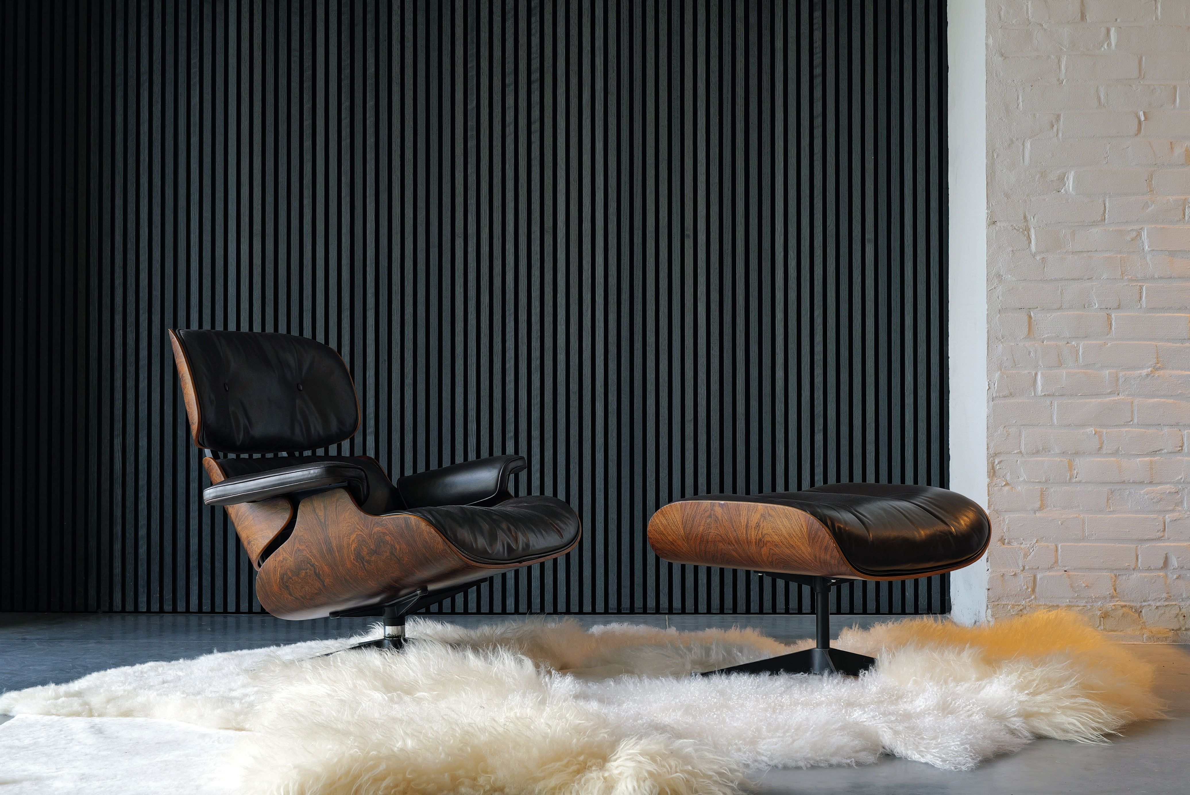 Vintage Eames Lounge Chair & Ottoman door Mobilier International, 1960’s
