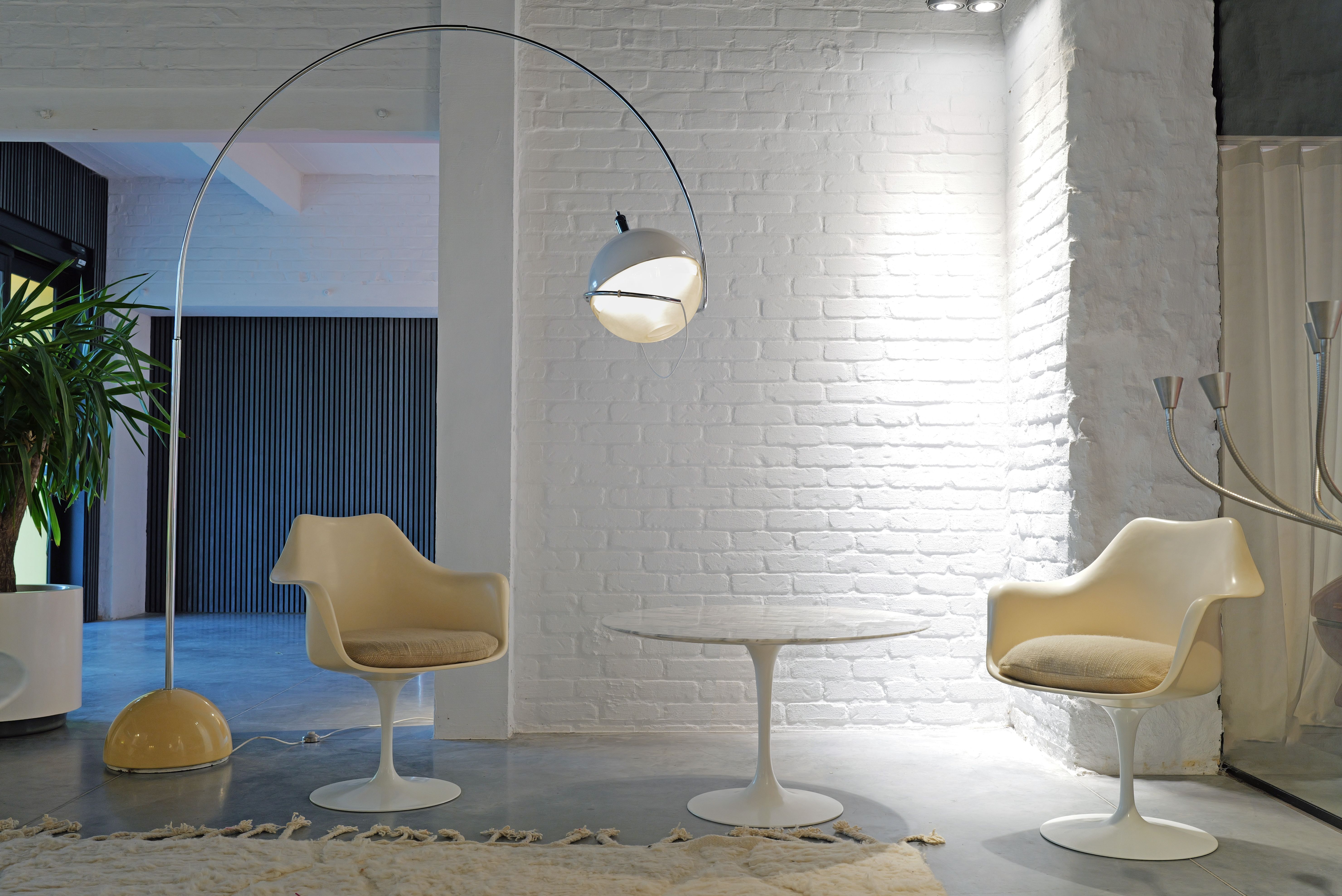 Set van 2 Tulip stoelen door Eero Saarinen voor Knoll International (Decoene, 1971)