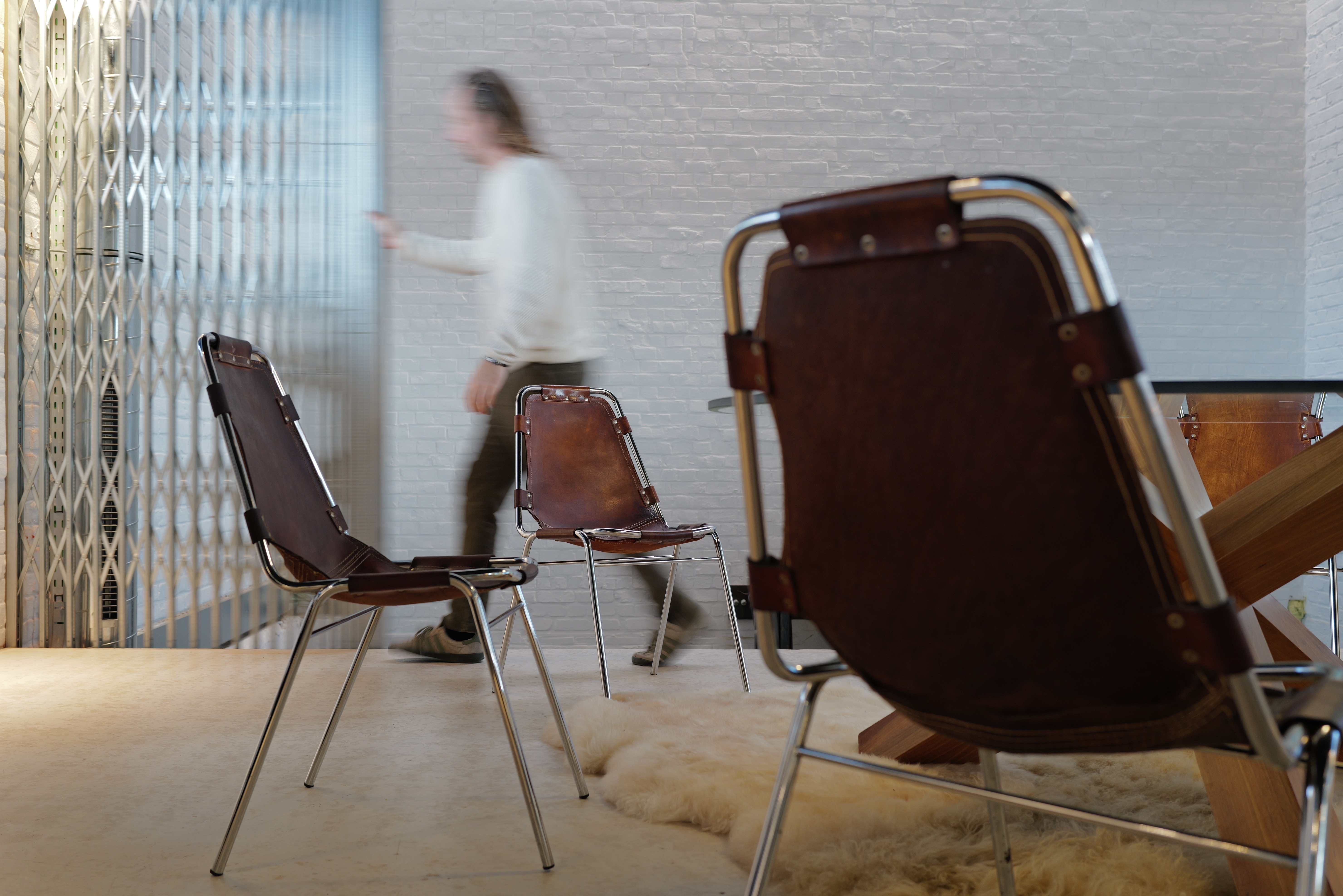 Leren eetkamerstoelen geselecteerd door Charlotte Perriand voor Les Arcs, 1960's