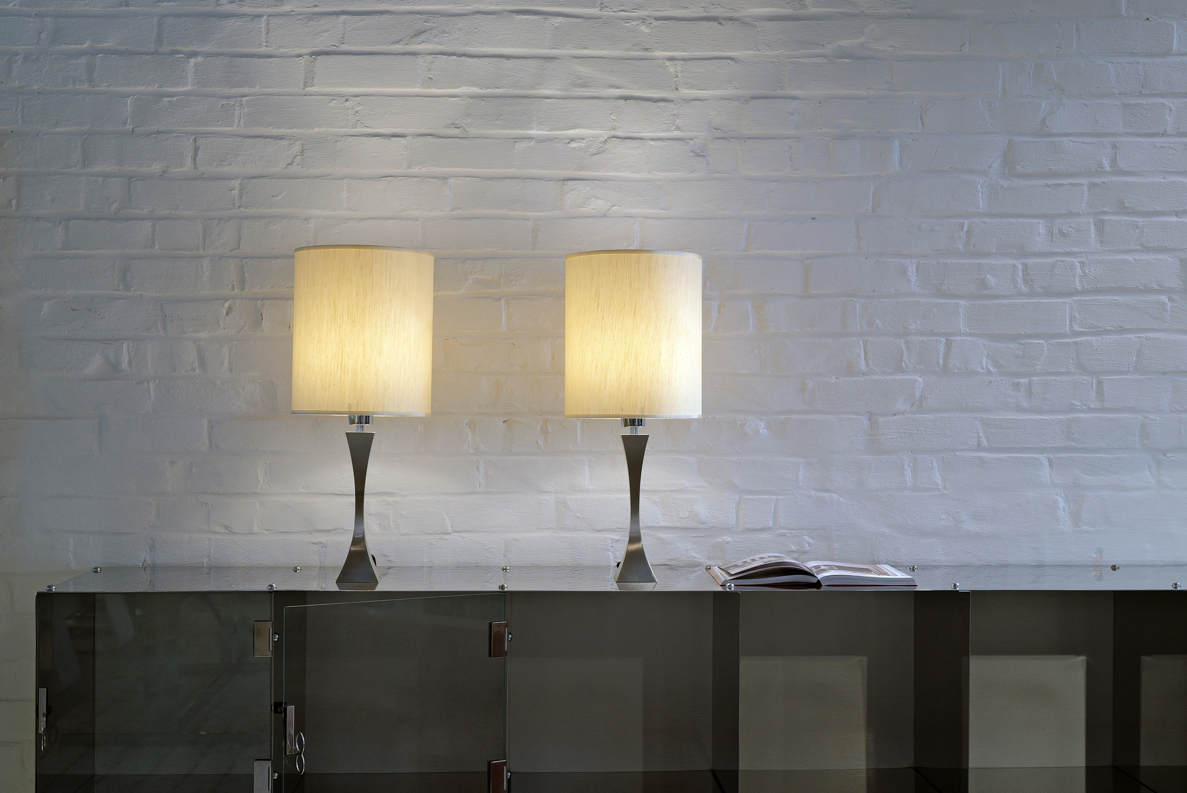 Set RVS Pyramid tafellampen – Tonello & Montagna Grillo voor High Society