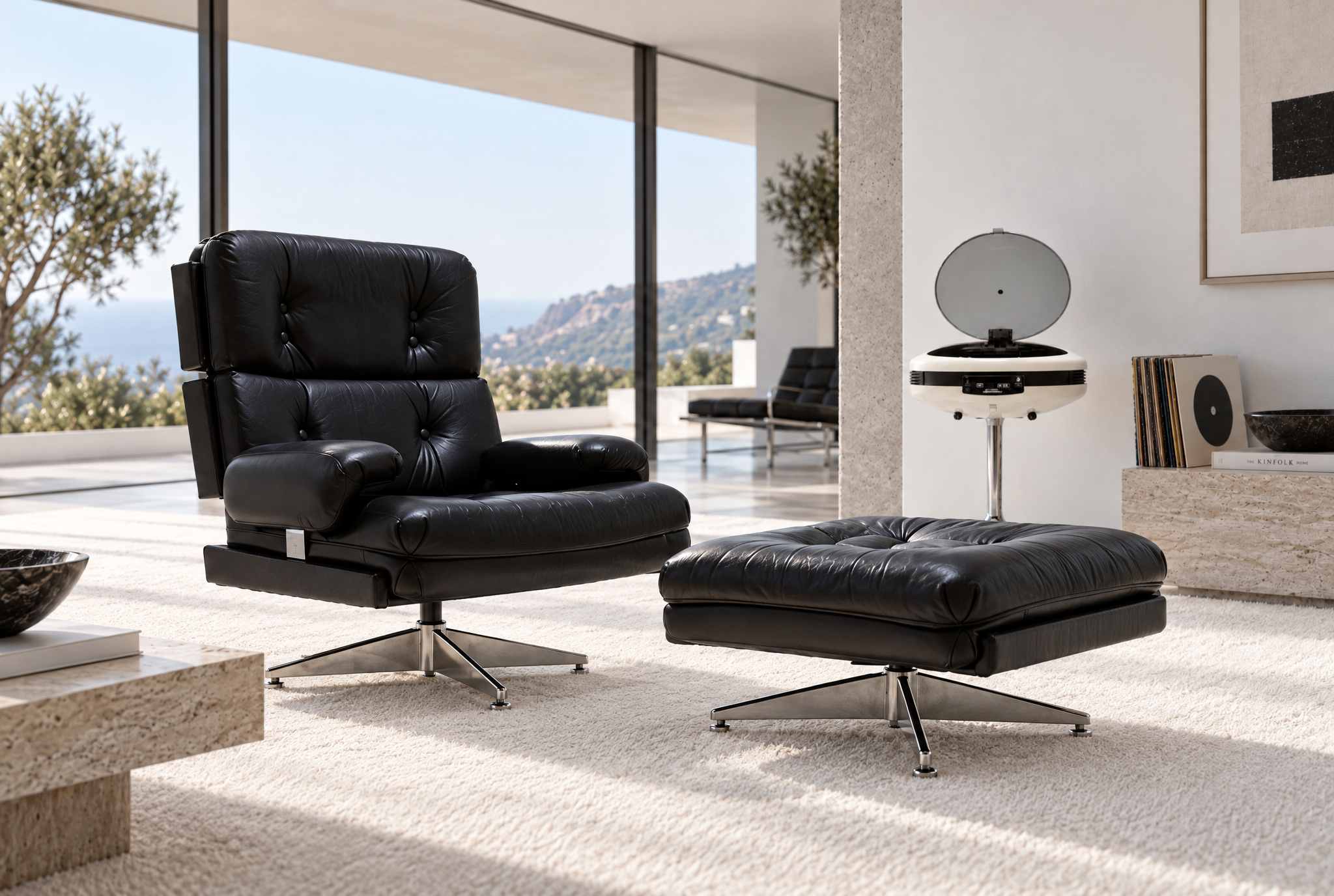 Kohinoor fauteuil met ottoman van Howard Keith voor HK Furniture, 1970s